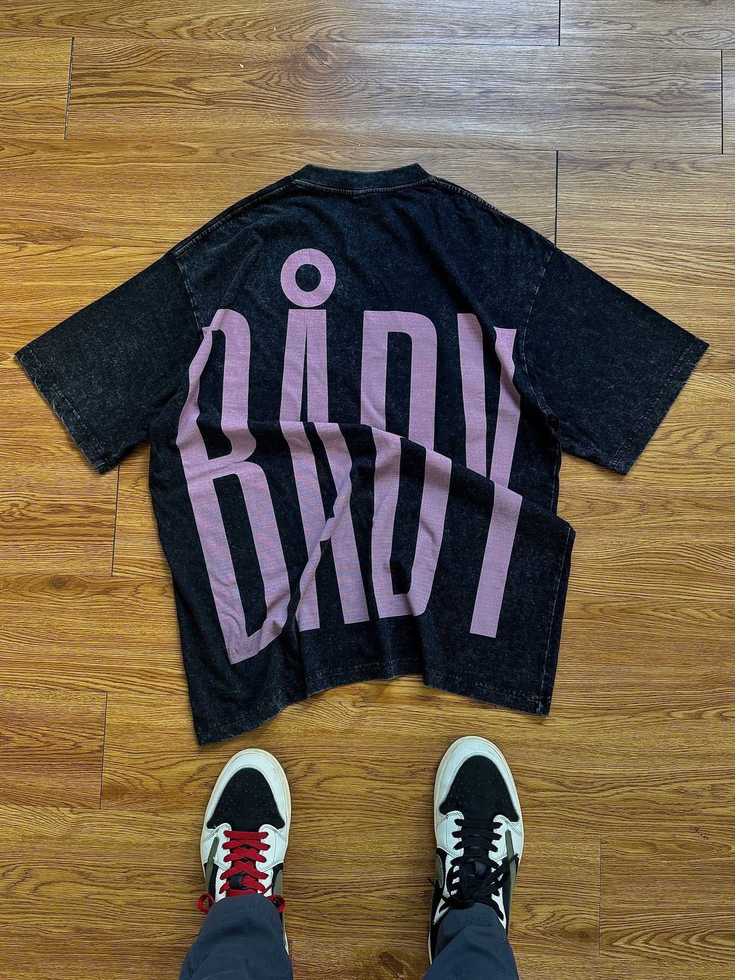 AUTHENTIC TEE